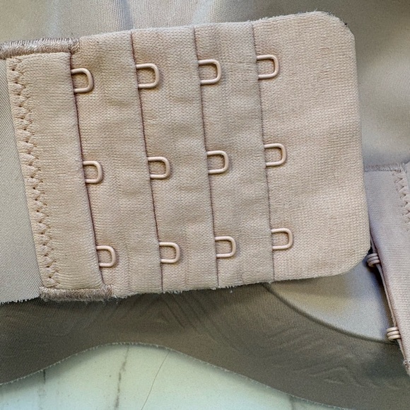 SET of 7!! Comfelie Zero Gravity Sculpt Seamless T-Shirt Bras Nude | Size Medium - Picture 14 of 15